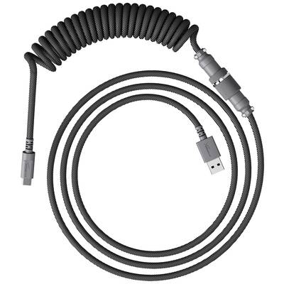 Een gekronkeld USB-kabel, deels spiraalvormig, met een metalen aansluiting en een zwarte geweven buitenlaag. Geschikt voor opladen of gegevensoverdracht.