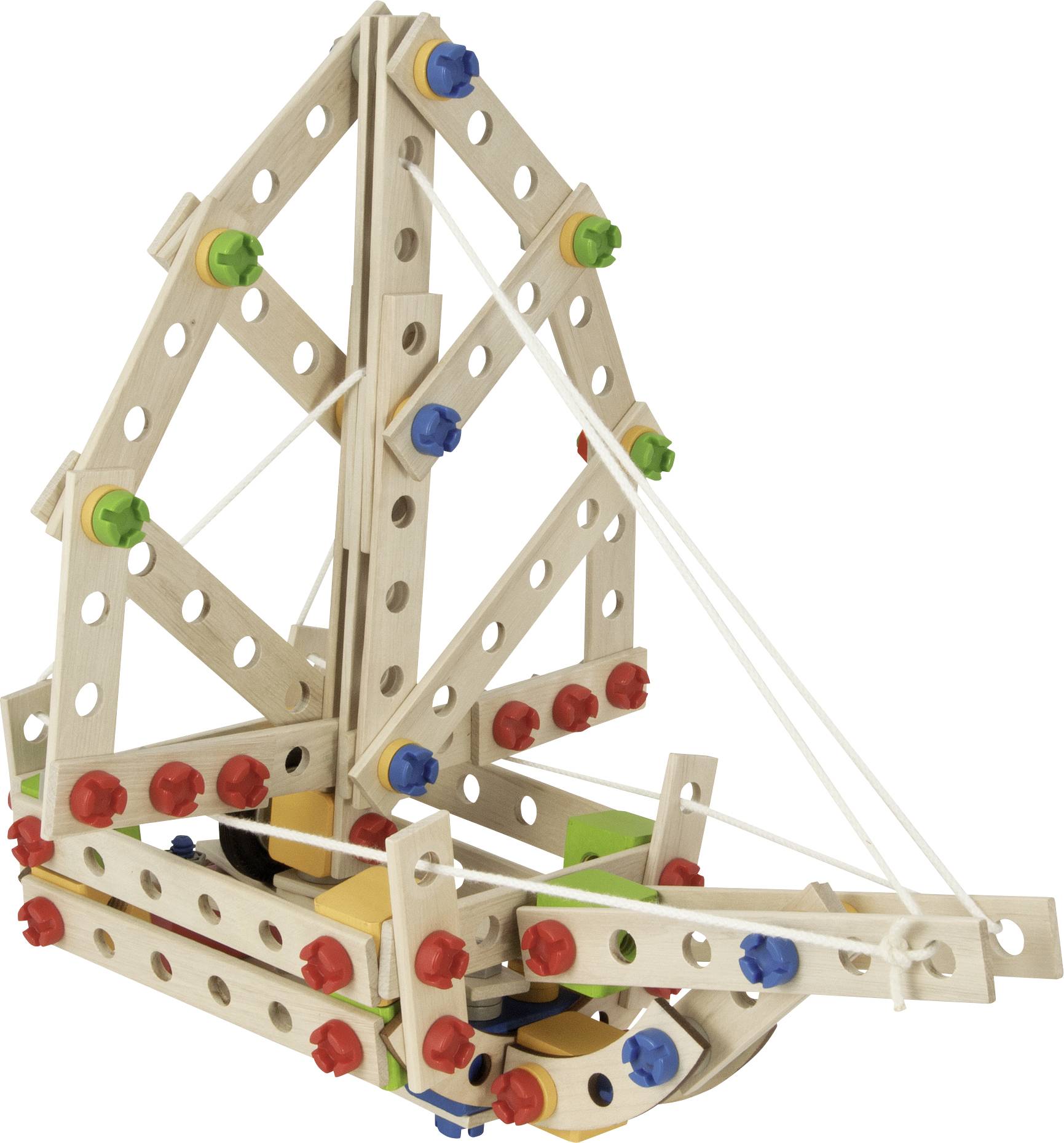 Houten constructieset toont een zeilboot met kleurrijke boutjes en touwen, die creativiteit en bouwvaardigheden stimuleert.