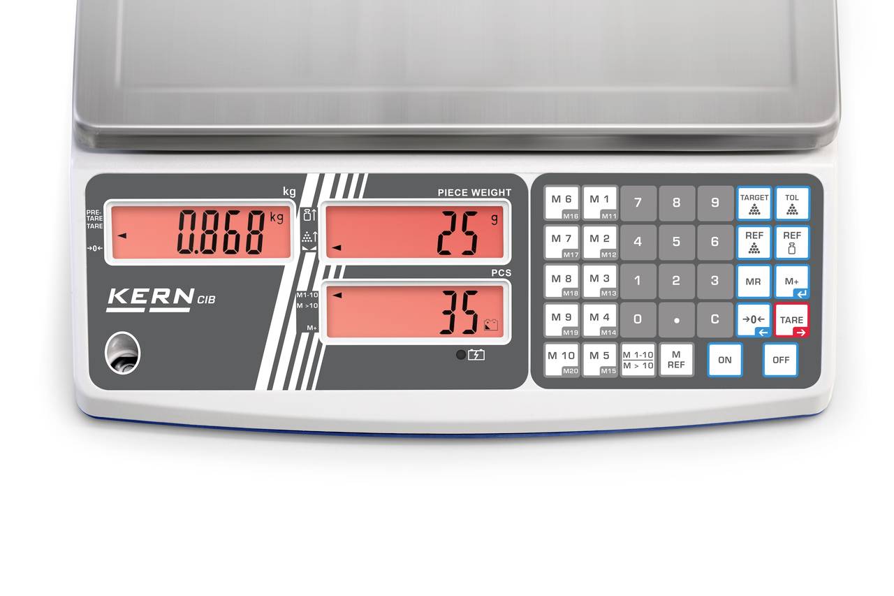Elektronische weegschaal toont een gewicht van 860 gram. Digitaal display met toetsenbord en meerdere functietoetsen.