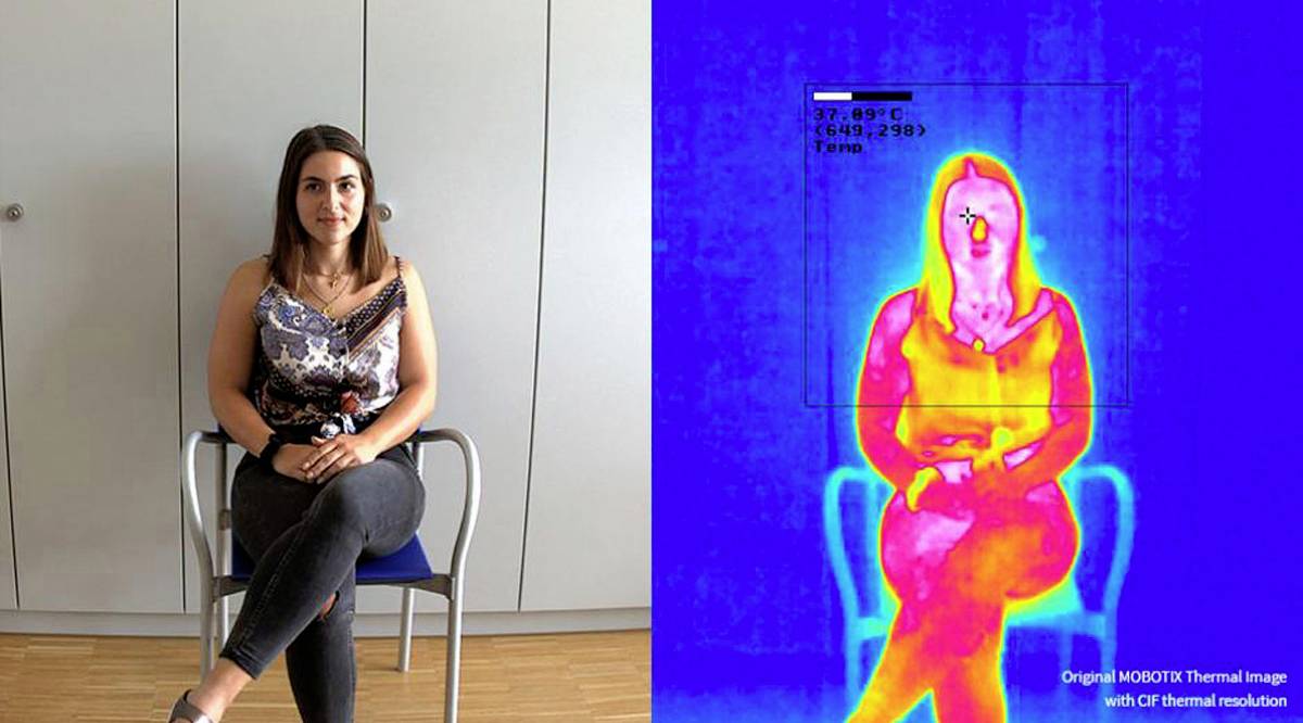 Een vrouw zit op een stoel; links in het zichtbare spectrum, rechts als warmtebeeld. Temperatuurverschillen zijn zichtbaar.