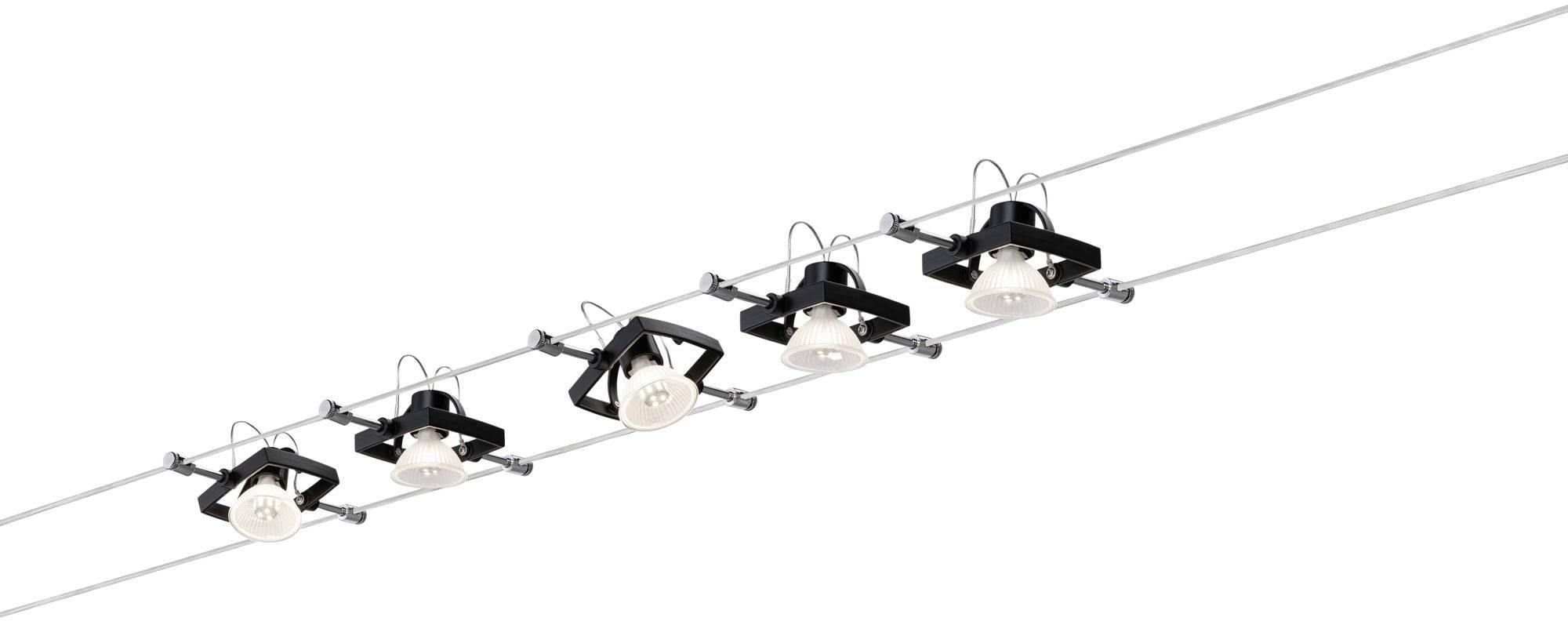 Vijf zwarte plafondlampen zijn bevestigd aan staalkabels en gerangschikt in een rechte lijn.