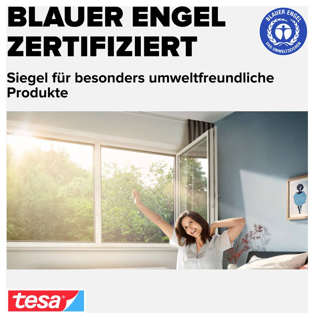 Advertentie voor 'Blauw Engel gecertificeerd': milieuvriendelijke producten; lachende vrouw in een licht vertrek met open raam, Tesa-logo linksonder.