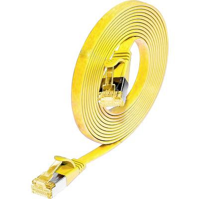 Geel, plat Ethernet-kabel met twee RJ45-connectoren, opgerold en klaar voor netwerkverbindingen.