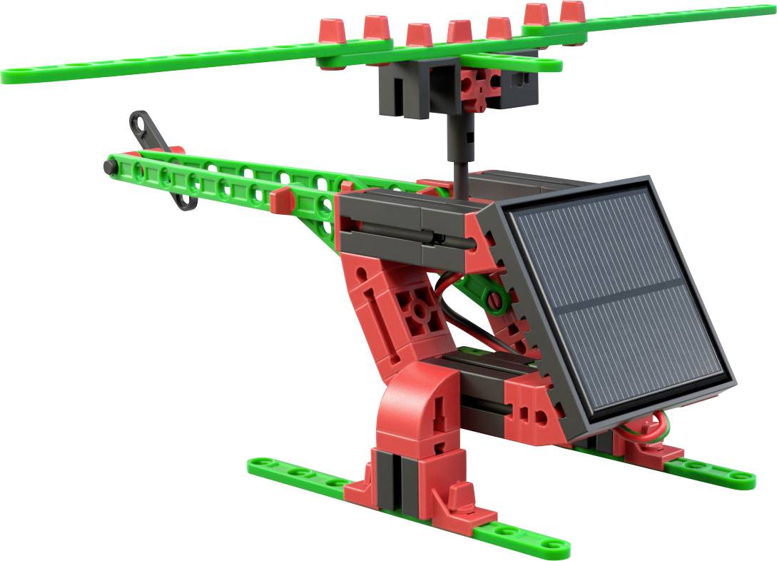 Een kleurrijke modelhelikopter gemaakt van kunststof onderdelen met een zonnepaneel aan de zijkant dat dient voor stroomvoorziening.