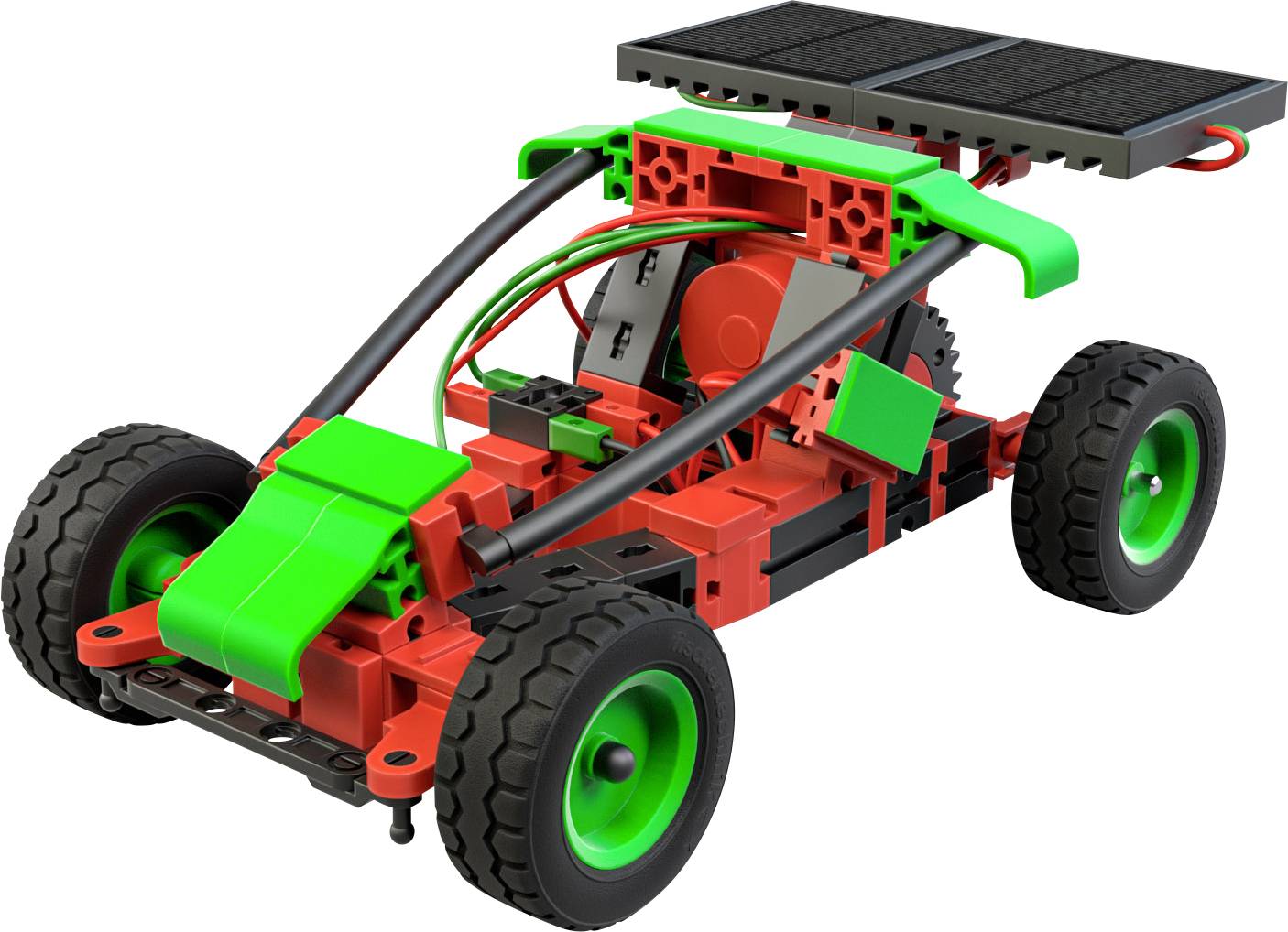 Een kleine modelauto met een zonnepaneel op het dak, rood-groene onderdelen, waarbij tandwielen en elektrische kabels zichtbaar zijn.