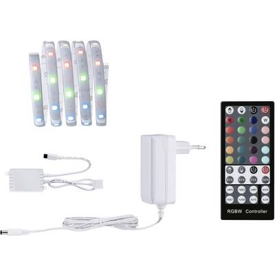 Led-lichtstrip-set met afstandsbediening en voedingsadapter. Lichtstrips tonen verschillende kleuren. Afstandsbediening heeft kleur- en helderheidsknoppen.