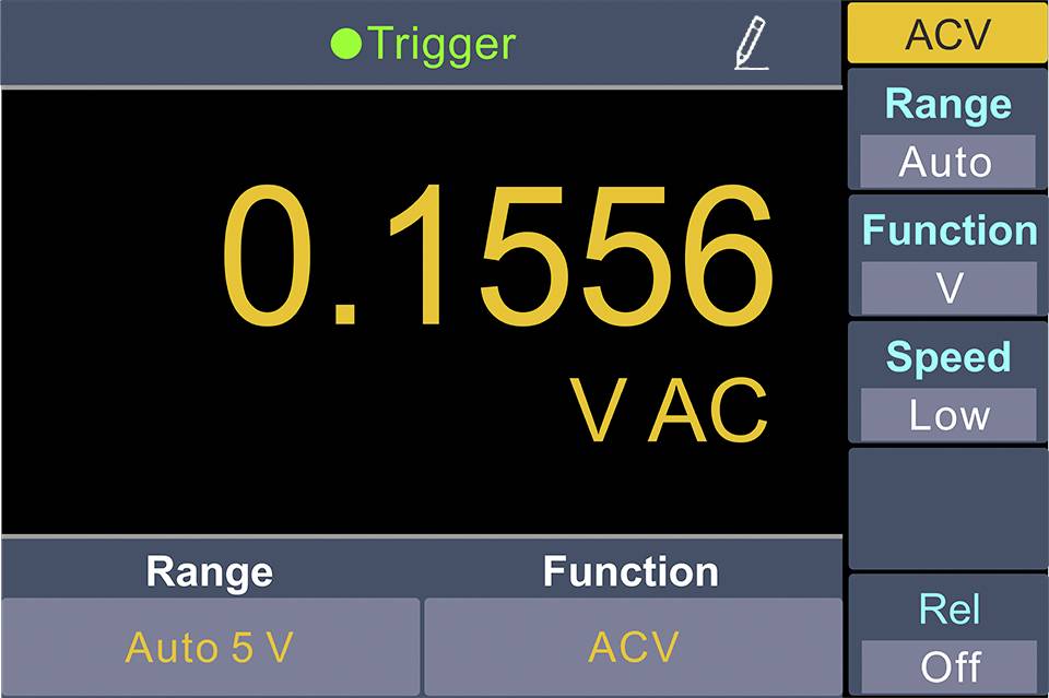 Afbeelding van een weergave die 0,1556 V AC toont, met instellingen: bereik op 'Auto 5 V', functie 'ACV', snelheid 'Laag', relais 'Uit'.