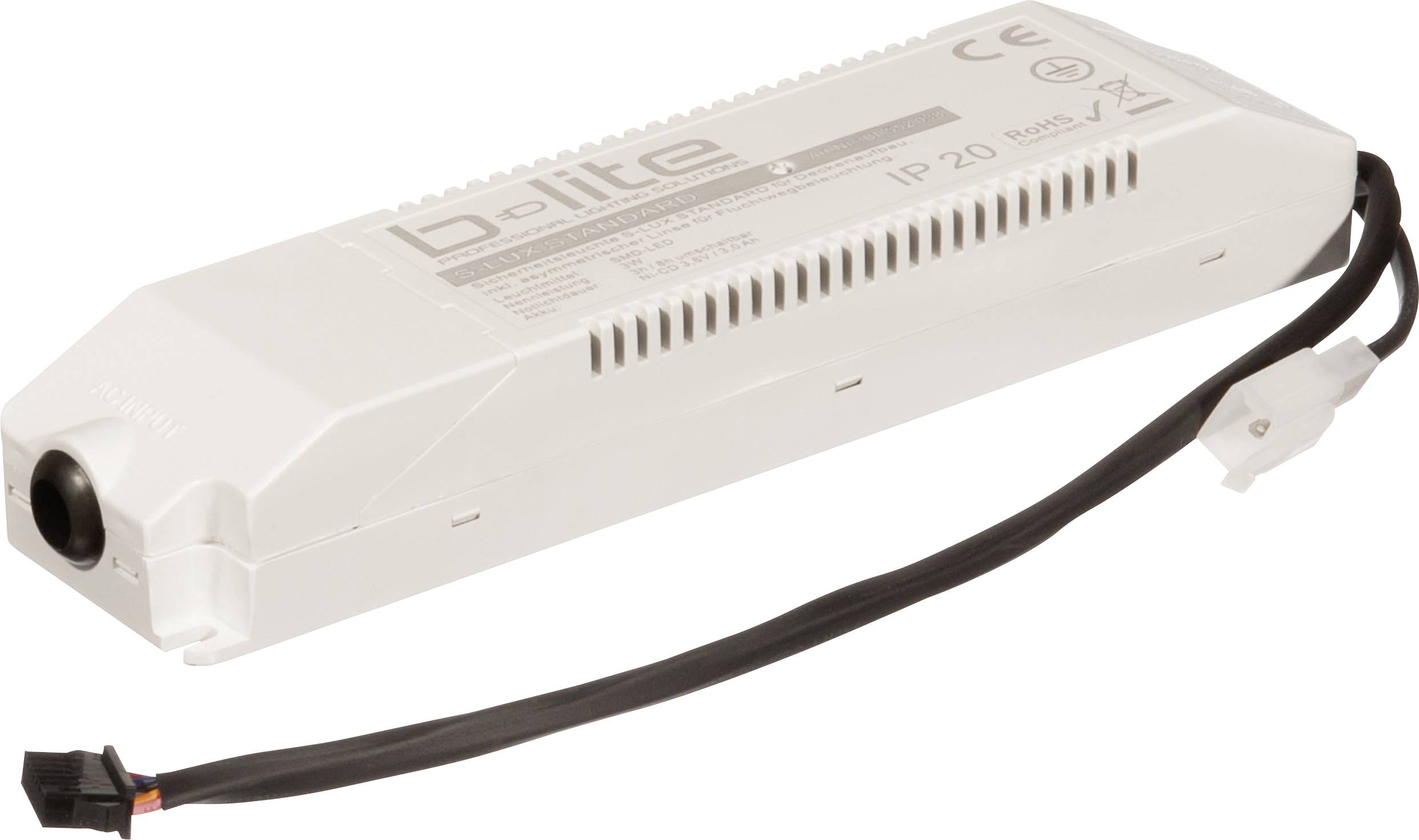 Een langwerpige, witte LED-driver met een etiket met technische informatie en merknaam, en een aangesloten kabel.