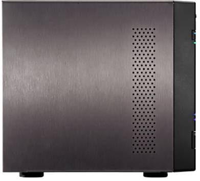 'Zijaanzicht van een hoogwaardig, compact pc-behuizing met geperforeerde ventilatie aan de zijkant.'
