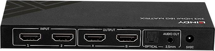 Achterkant van een HDMI-switch met drie HDMI-ingangen, twee HDMI-uitgangen, een optische audio-uitgang en een stroomaansluiting.