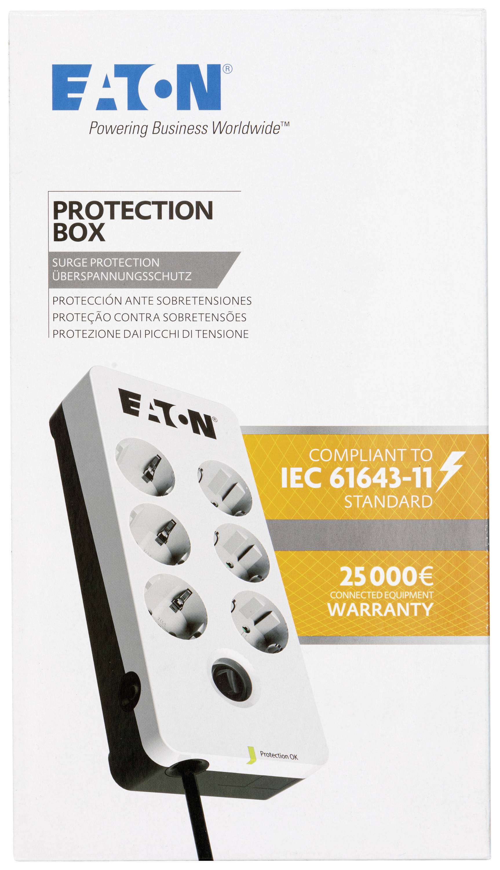 Overspanningsbeveiligingsstrip van Eaton met zes stopcontacten, tekst: 'Protection Box', conform IEC 61643-11 standaard, 25.000EUR garantie.