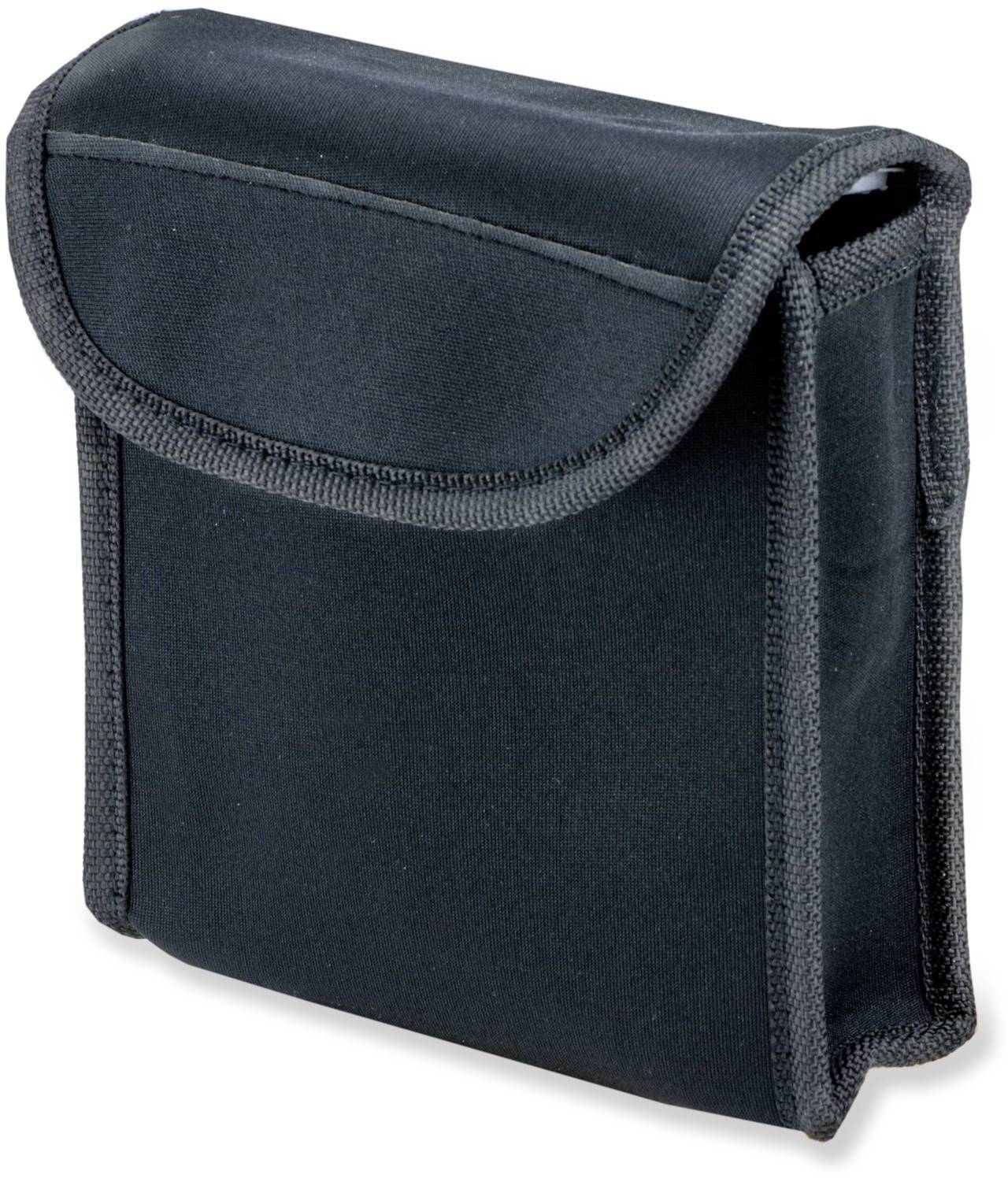 Een zwarte tas met klepslot, geschikt voor het opbergen van kleinere voorwerpen.