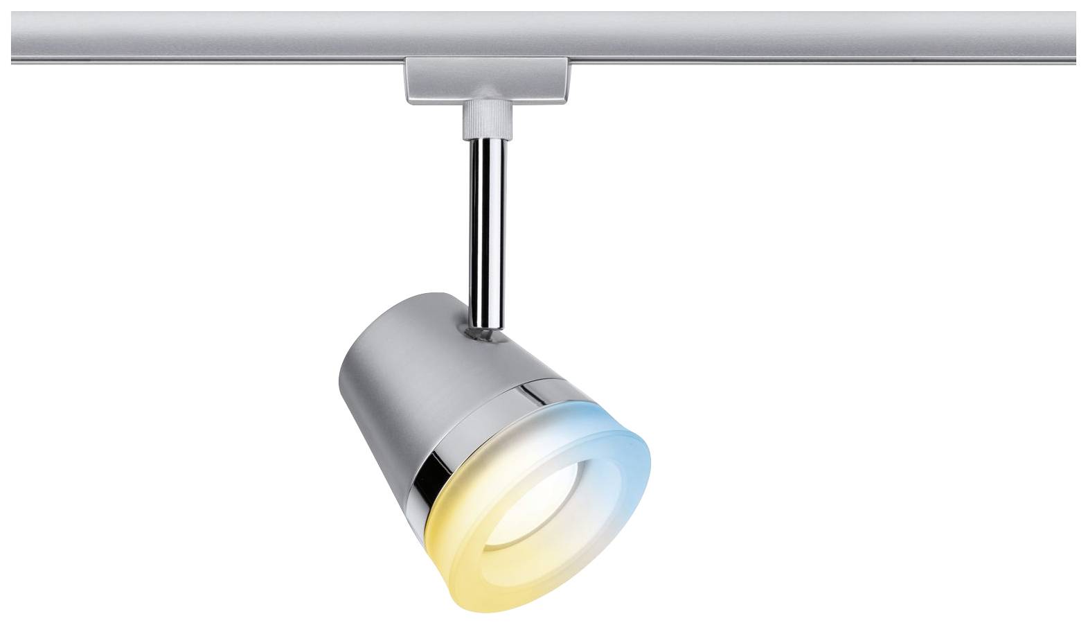 Een zilveren LED-schijnwerper met blauw-gele lichtring is gemonteerd aan een rail. Hij is draaibaar om licht gericht te kunnen richten.