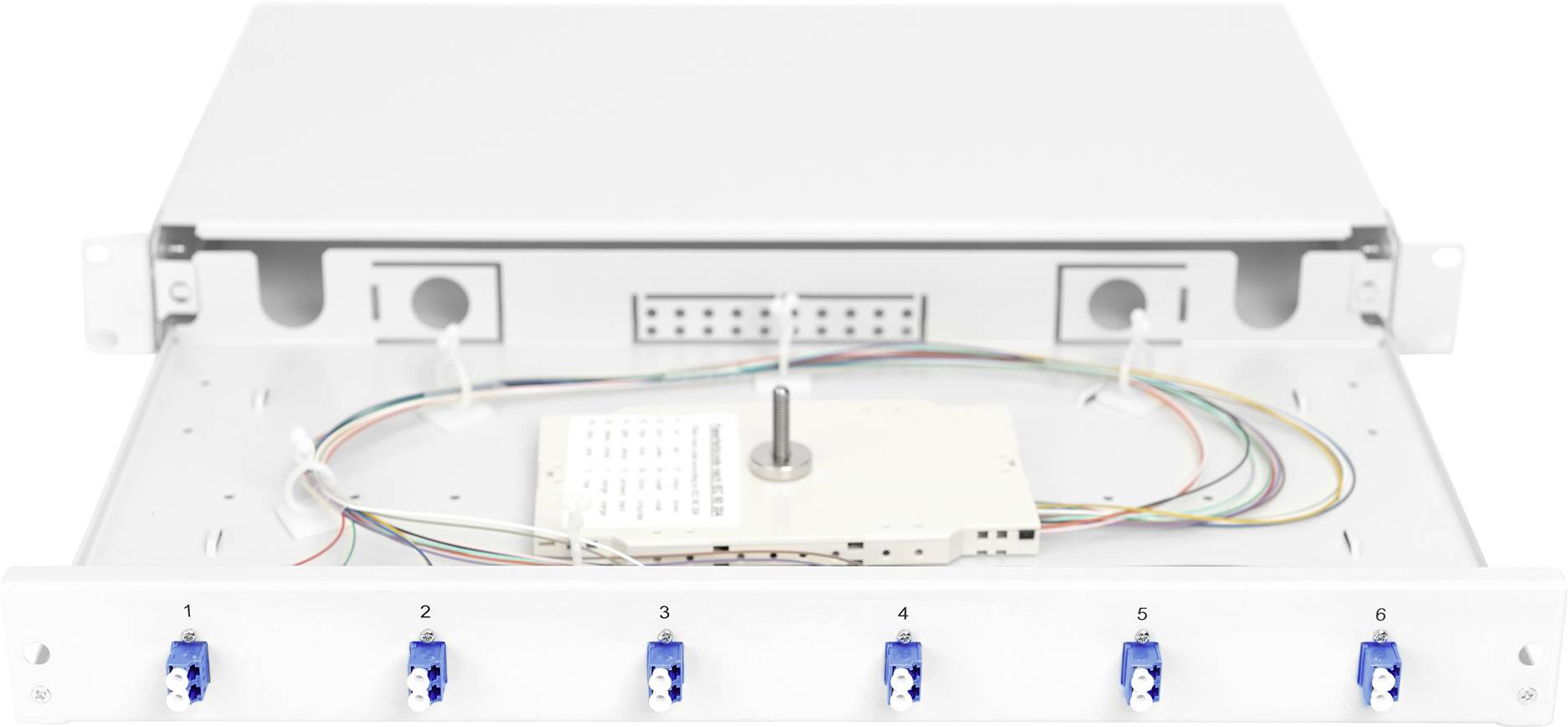 Wit glasvezel distributepaneel met zes blauwe aansluitpoorten en kabels aan de binnenkant; genummerde poorten van 1 tot 6.
