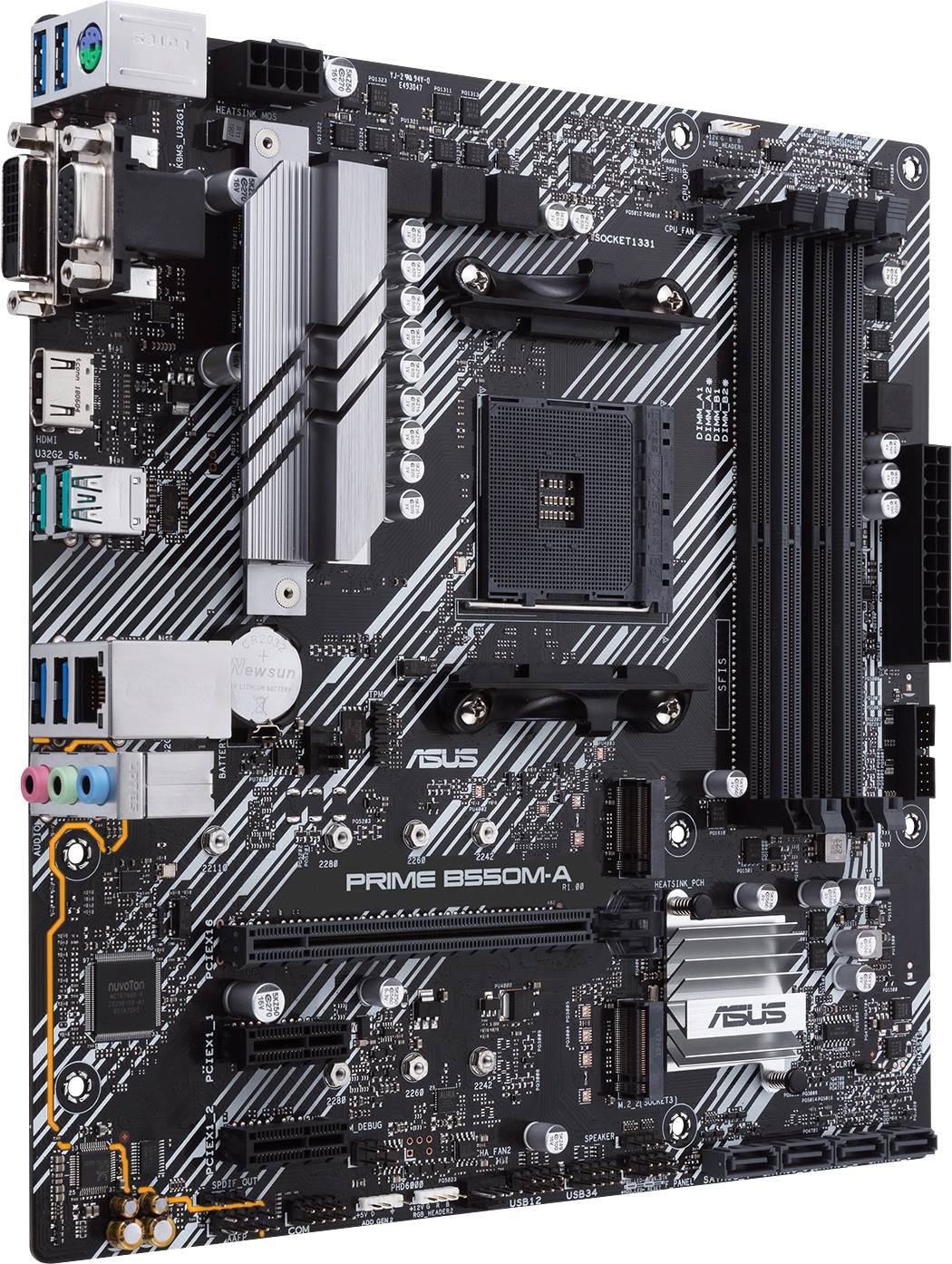 Een computermoederbord met meerdere sleuven en aansluitingen, model ASUS Prime B550M-A, voornamelijk in zwart en zilver.