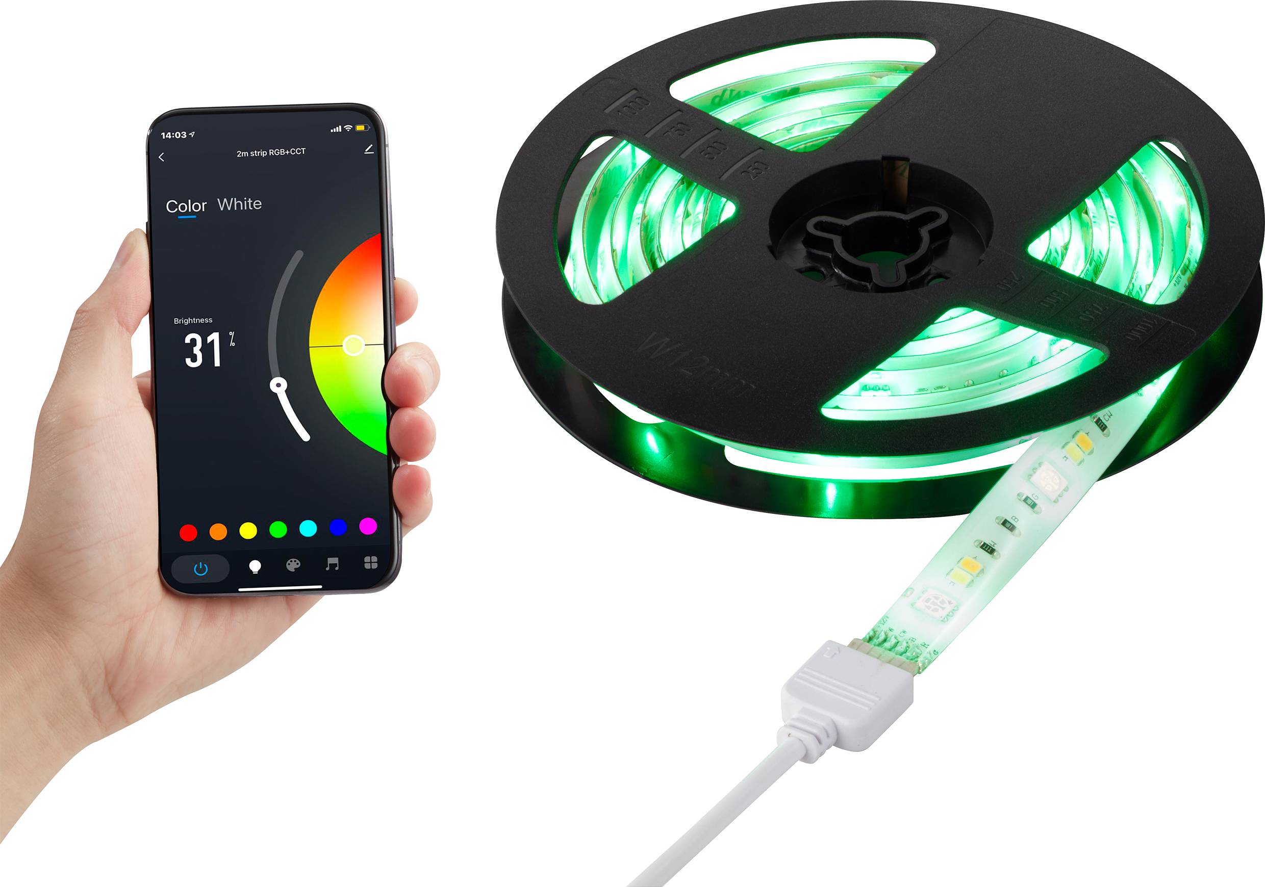 Een hand houdt een smartphone vast die de besturing van een LED-lichtsnoer met groen licht bedient via een kleurenpalet-app.