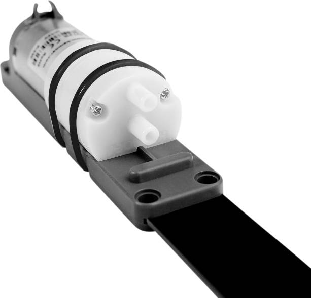 Een kleine, cilindrische pomp met witte en grijze componenten, mogelijk bedoeld voor technische of industriële toepassingen.