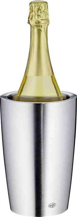 Een gekoelde champagnefles staat in een zilveren ijsemmer.