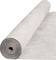 Een rol vliesstof wordt gedeeltelijk afgerold getoond, ideaal voor tuinwerkzaamheden of bouwprojecten, biedt stabiliteit en bescherming.