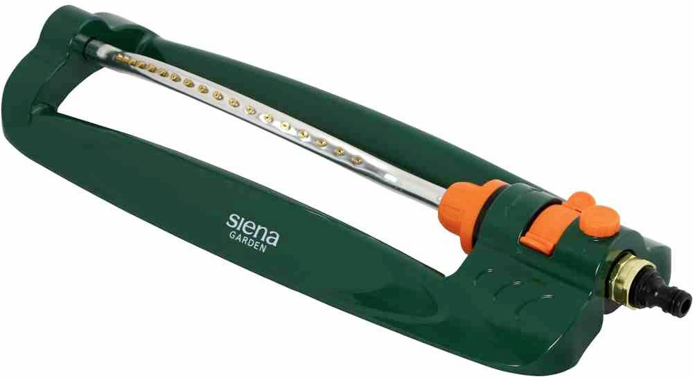 Een groene sproeier met oranje details. Geschikt voor het bewateren van tuinen, geproduceerd door 'Siena Garden'.