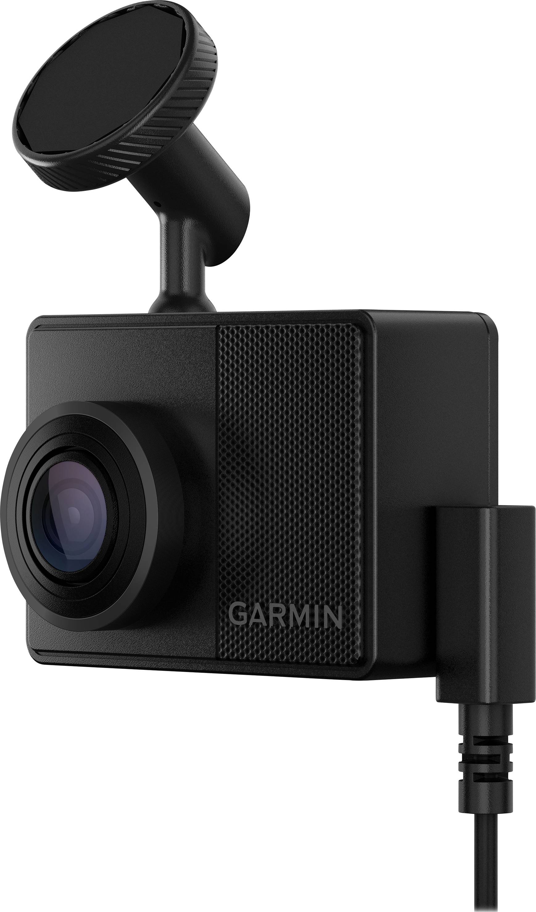 Compacte zwarte dashcam met lens aan de voorkant en een houder bovenaan, 'Garmin' merk aan de zijkant, aangesloten op een USB-kabel.