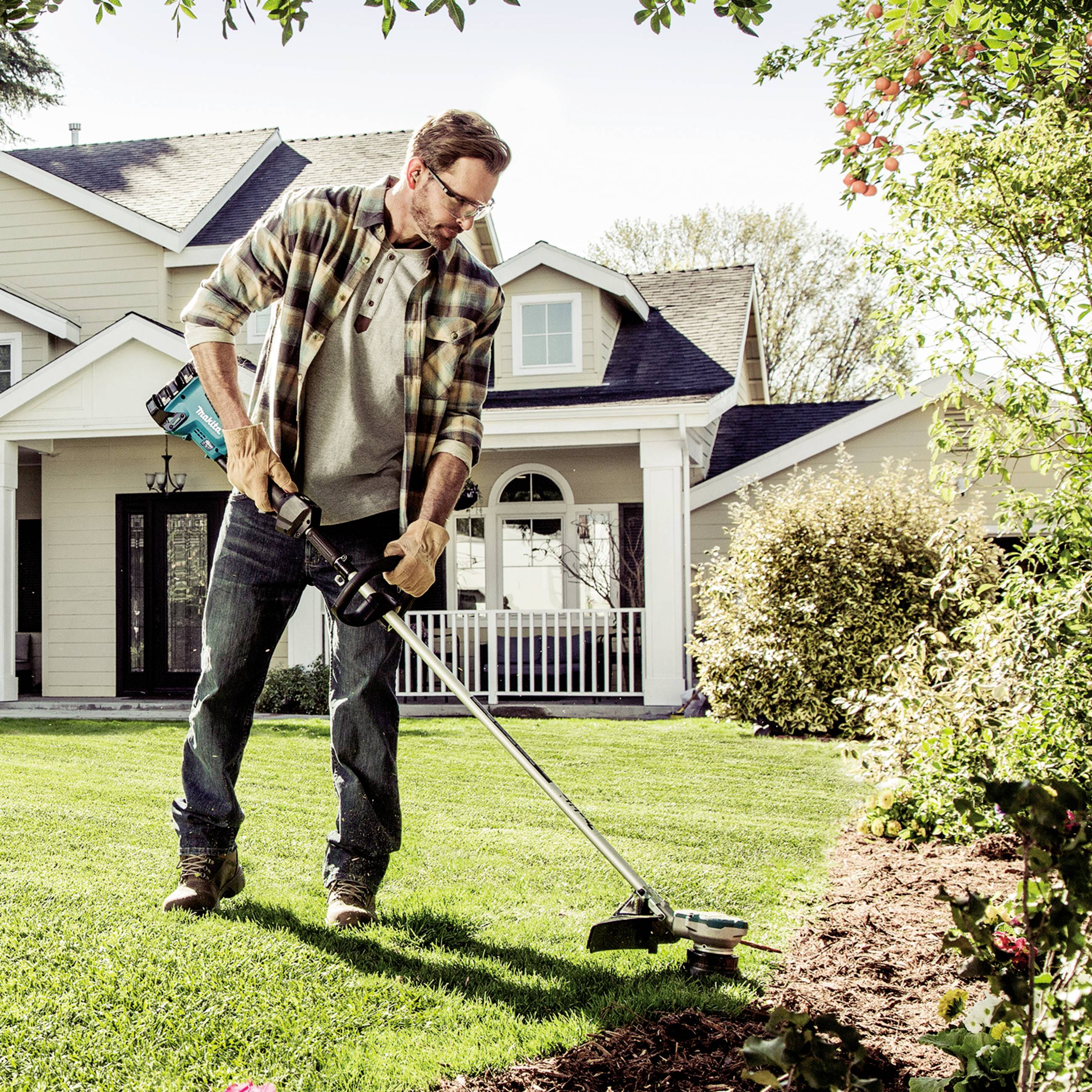 Makita DUR368LZ Accu Bosmaaier D-greep 2x18V Basic Body-17