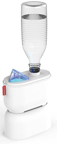 Een witte luchtbevochtiger met een waterfles als reservoir op een witte basis. Een blauw lichteffect schijnt binnenin.