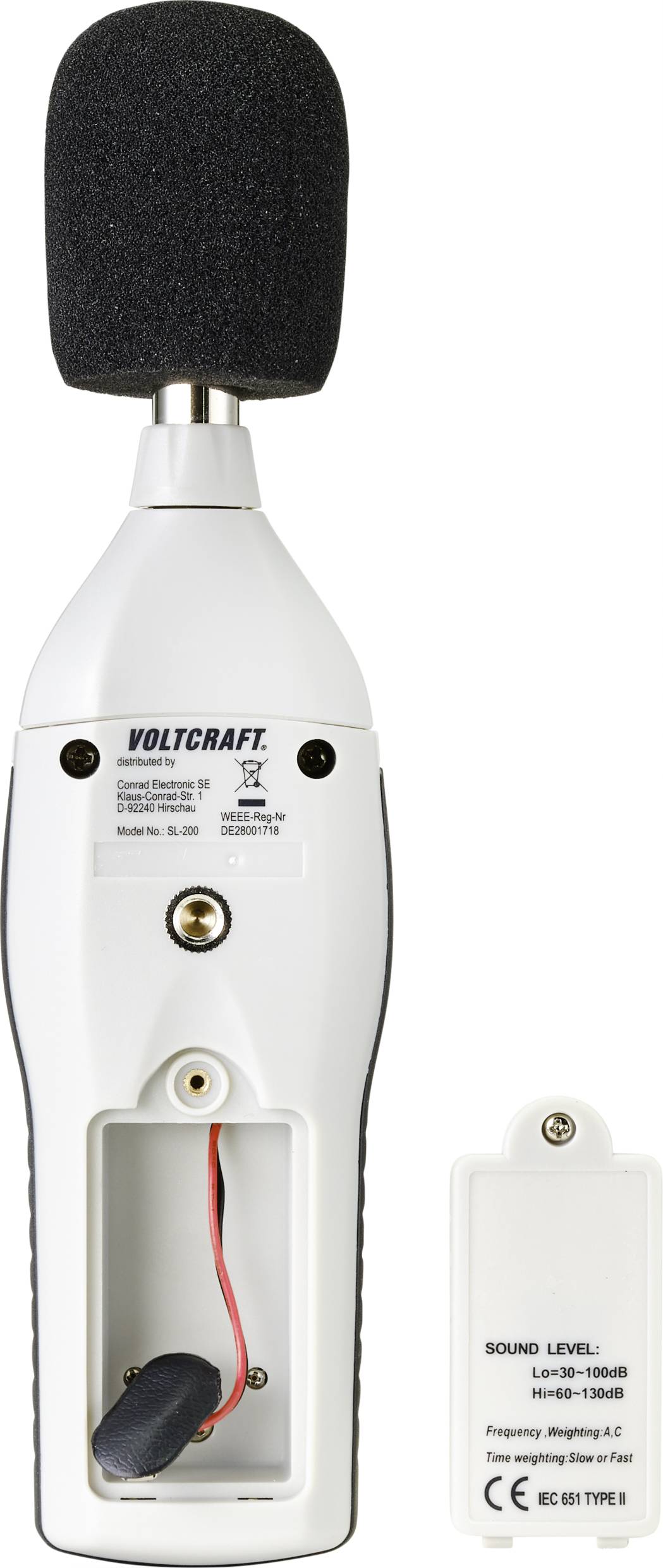 Een wit geluidsdrukmeter met een zwarte microfoonaansluiting, met daaronder het geopende batterijvak en een leeg behuizingsdeel ernaast.