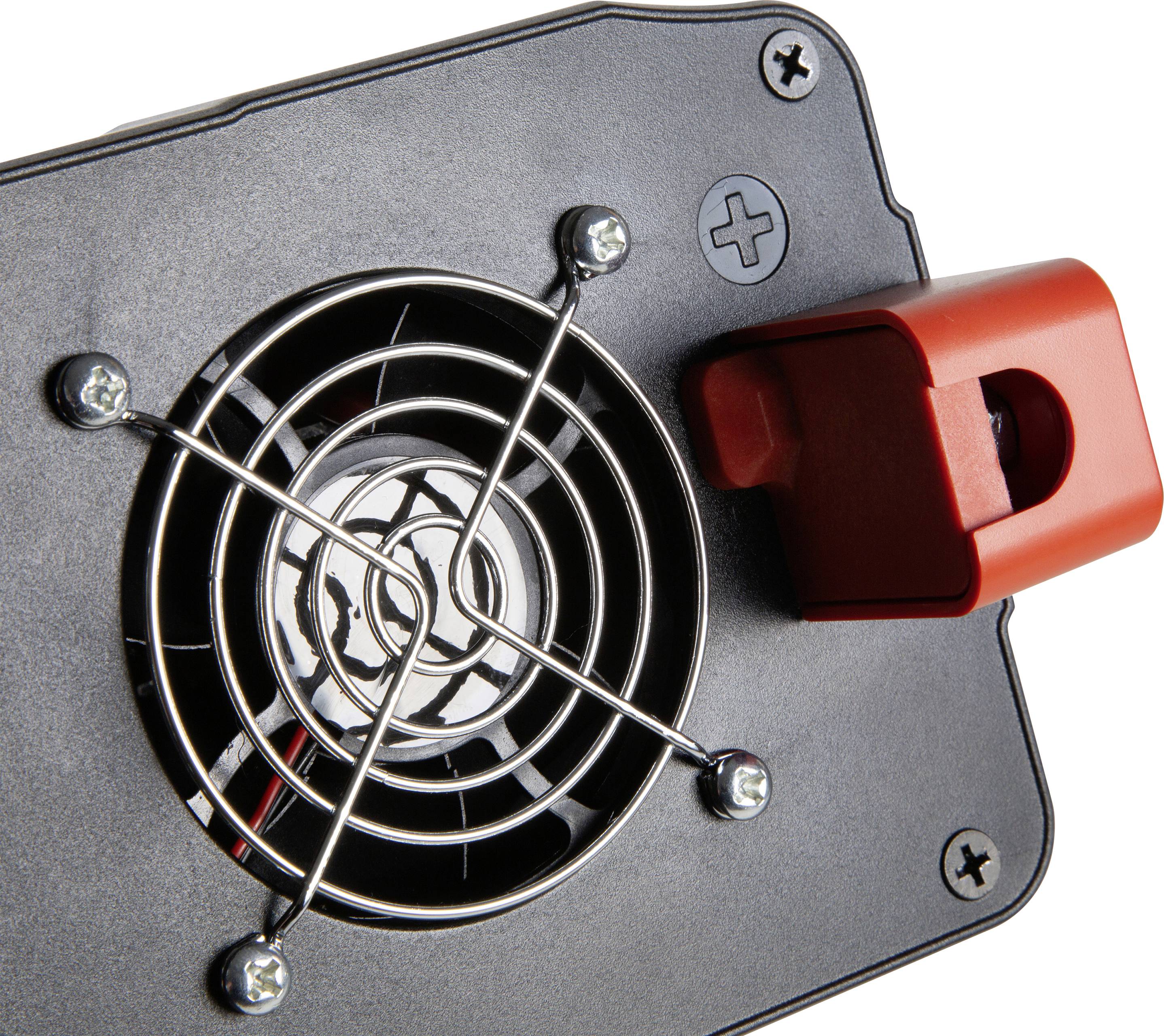 Een zwarte behuizing met ventilator en zilver metalen rooster, links. Rechts bevindt zich een rood hefboommechanisme.
