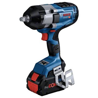 Bosch draadloze slagmoersleutel met blauw-zwart lichaam, rode accenten en batterijpack aangesloten, getoond op een witte achtergrond.