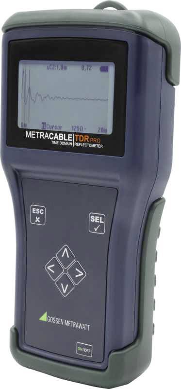 Een draagbare Time Domain Reflectometer (TDR) met display-aanduiding voor signaalanalyses, navigatieknoppen en een merkenlogo onderaan.