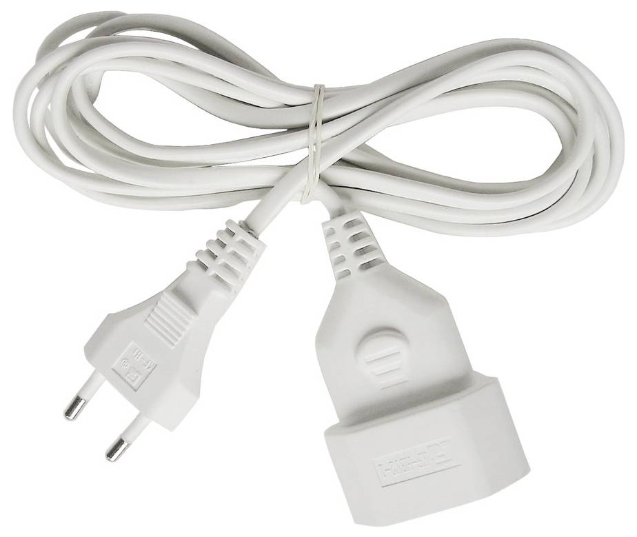 Witte elektrische voedingskabel met Europese tweepolige stekker en socketadapter, opgerold en samengebonden op witte achtergrond.