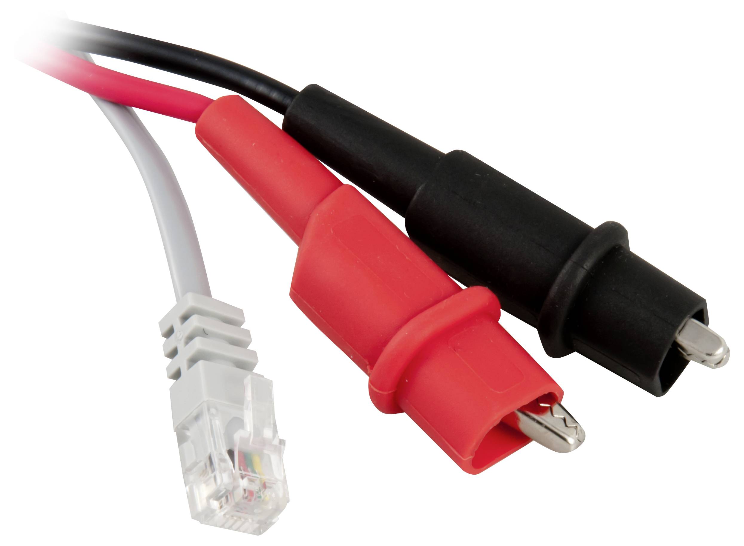 Close-up van drie testlijnen: rode en zwarte krokodiltangstijlen en een grijze RJ45-connector op een witte achtergrond.