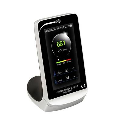 Digitale CO2-monitor op een standaard met een weergave van 681 ppm, 25°C temperatuur en 37% luchtvochtigheid.