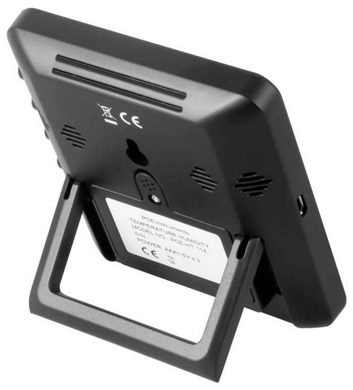 Achteraanzicht van een zwart digitaal fotolijstje op een uitklapbare standaard, met zichtbare ventilatiegaten, poorten en een wit etiket.