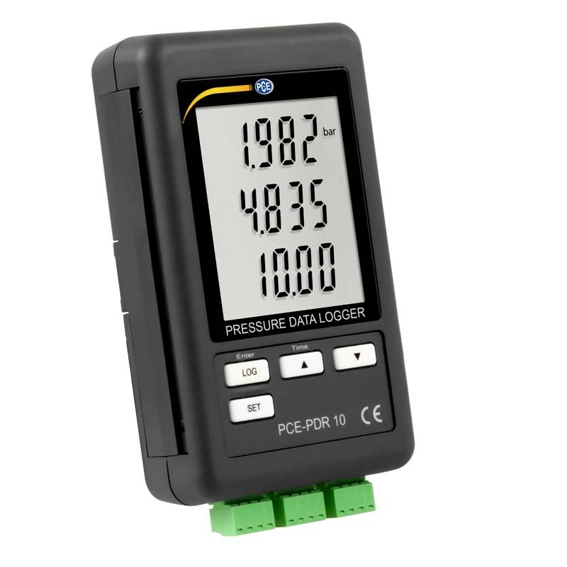 Zwarte draagbare drukdatalogger met LCD-display met de waarden 1.982 bar, 4.835 en 10.00, gelabeld als 'PRESSURE DATA LOGGER' en 'PCE-PDR 10'.