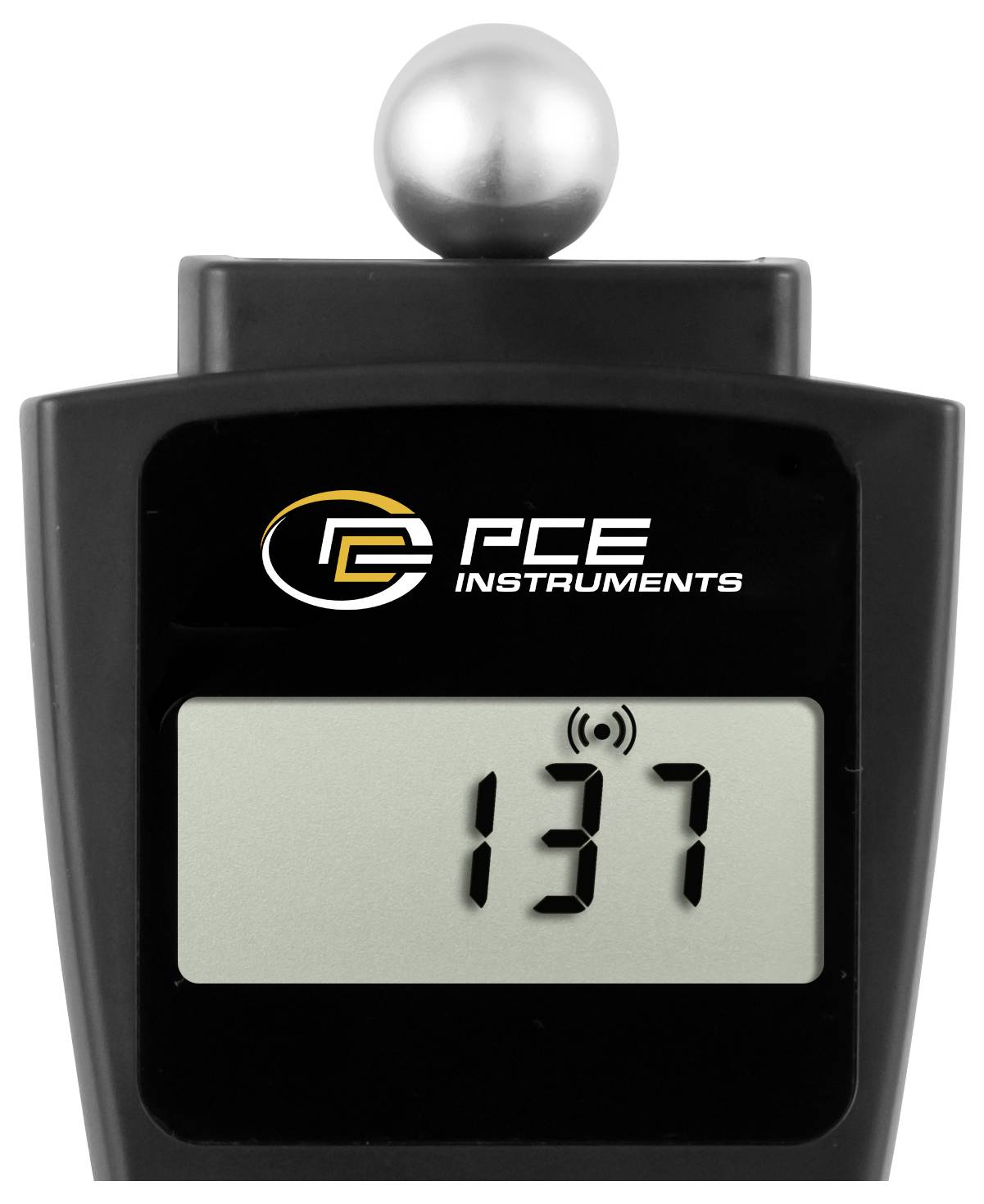 Draagbaar PCE Instruments meter met een draadloze uitlezing van 137 op het scherm.