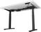 Elektrisch hoogteverstelbaar bureau met zwart frame en wit tafelblad, toont bedieningselementen en kabels eronder.