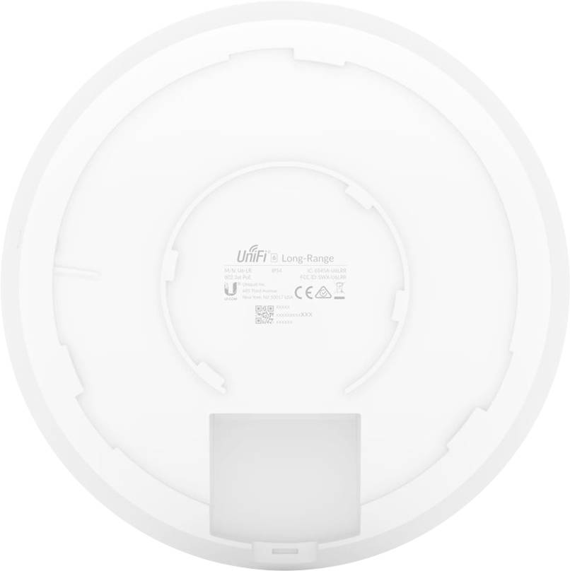 Achterkant van een ronde WiFi-Access Point met het opschrift 'UniFi Long Range'. Zichtbare productinformatie en certificeringen.