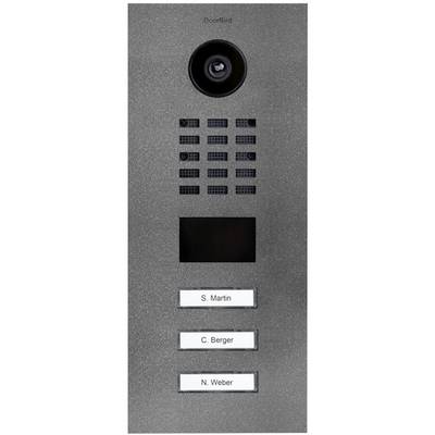 'Intercom met camera en drie naambordjes: S. Martin, C. Berger, N. Weber.'