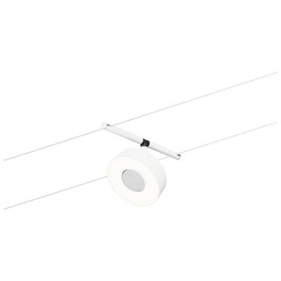 Een witte ronde stralenkap hangt aan een smal wit railsysteem. De lamp is eenvoudig en modern ontworpen.