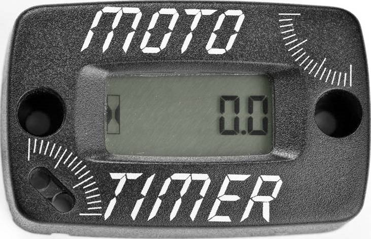 Digitaal display met de tekst 'MOTO TIMER', toont '0.0', omgeven door twee symbolen die lijken op vergelijkbare meetschalen.