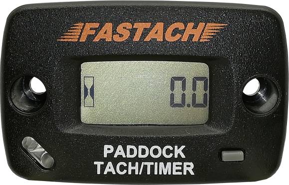 Zwart digitaal tachometer met de opschriften 'FASTACH' en 'PADDOCK TACH/TIMER', toont 0.0 op het display.