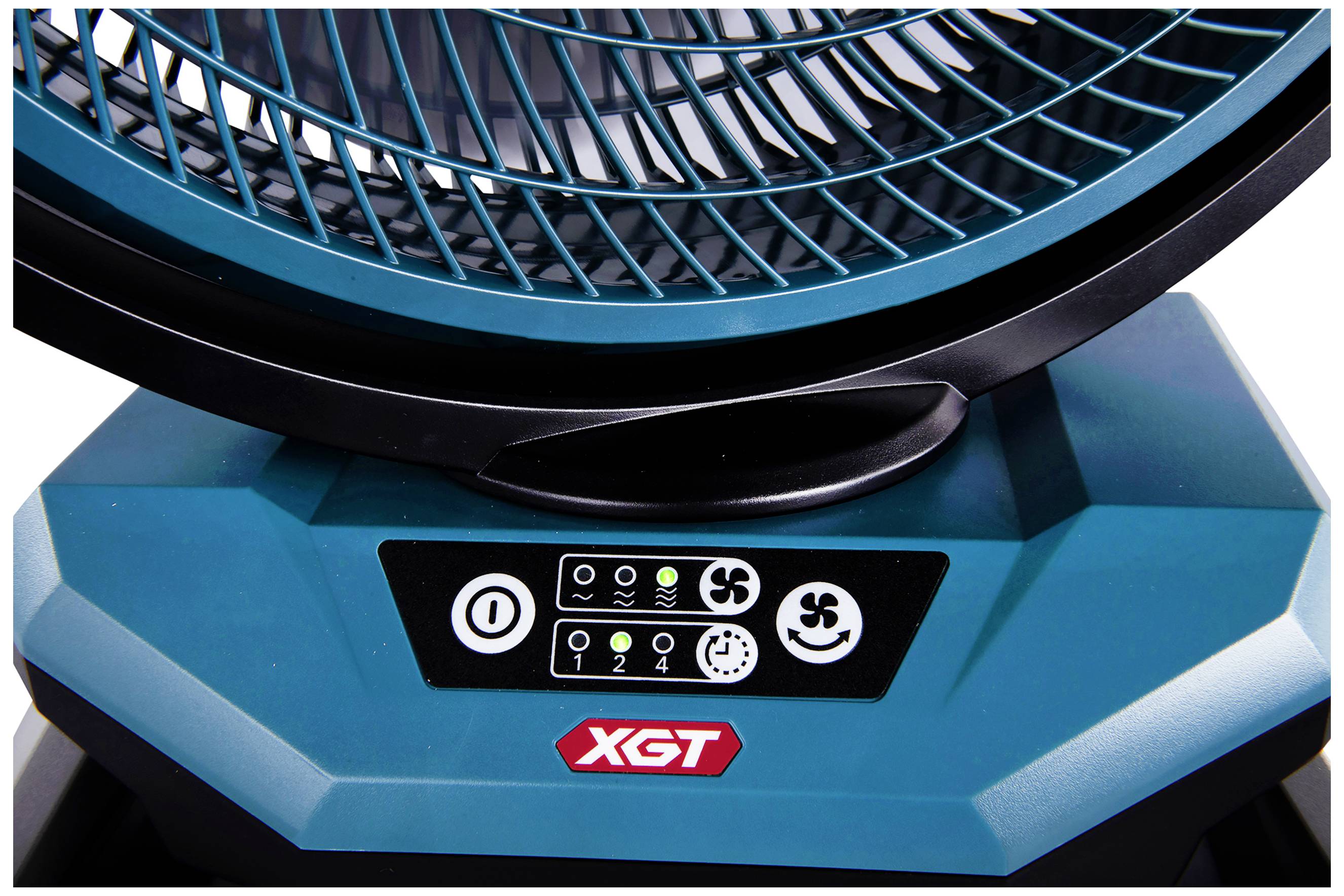 Draagbare ventilator met bedieningsknoppen aan de bovenkant: aan/uit-schakelaar, snelheidsmodi en oscillatiemodus.