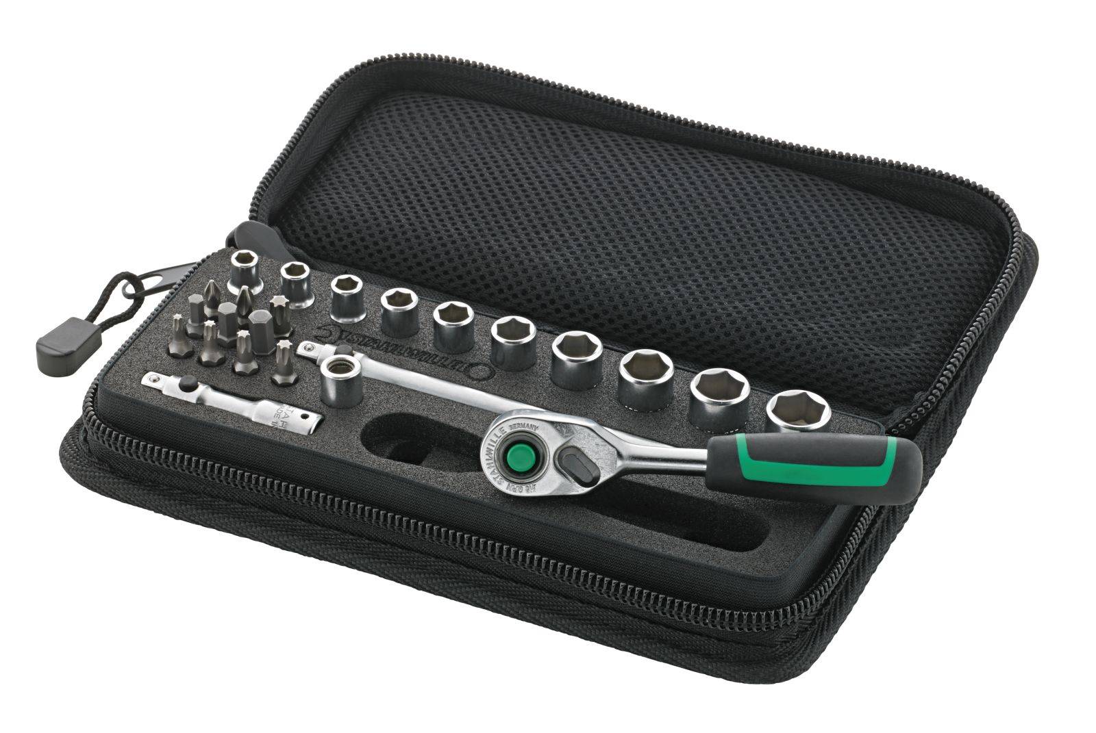 Een open etui met verschillende steeksleutels, ratelsleutels en bits. Het bevat meerdere maten en vormen voor verschillende schroefwerkzaamheden.