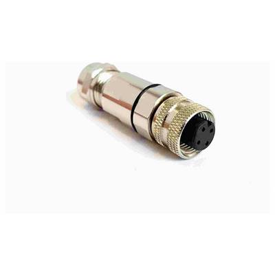 Een goudkleurige ronde metalen connector met vier gaten, waarschijnlijk voor elektrische of gegevensverbindingen, geplaatst op een witte achtergrond.