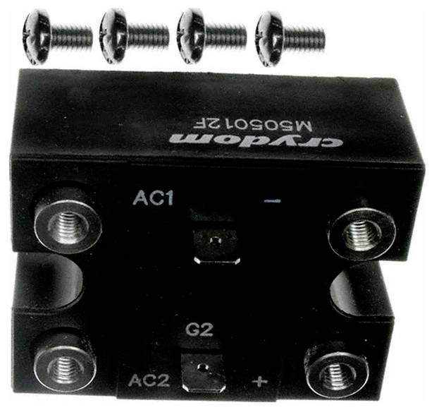 'Crydom' solid state relay module met vijf schroeven, gelabeld met 'AC1', 'AC2', 'G2' en aanvullende plus- en minustekens.