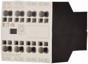 Een Schütz met meerdere contacten, voorzien van het label 'Eaton' en opschrift 'XTCEXFACP22', toont verschillende aansluitingen voor elektrische installaties.