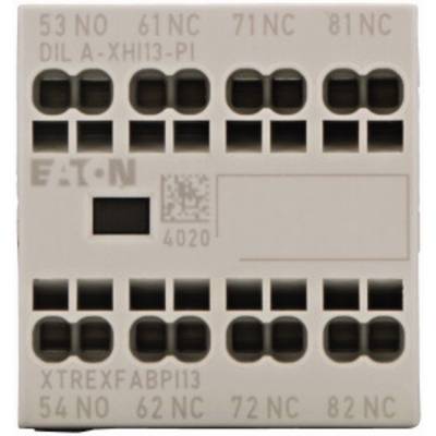 Aansluitingsblok met labels voor aansluitingen: 53 NO, 61 NC, 71 NC, 81 NC, 54 NO, 62 NC, 72 NC, 82 NC. Fabriekslogo en QR-code zichtbaar.