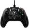 Zwarte gaming-controller met kabel, zichtbare knoppen en D-pad, met gekleurde toetsen gemarkeerd als 'A', 'B', 'X', 'Y'.